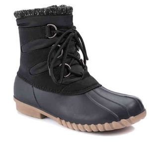BareTraps Winter Boots